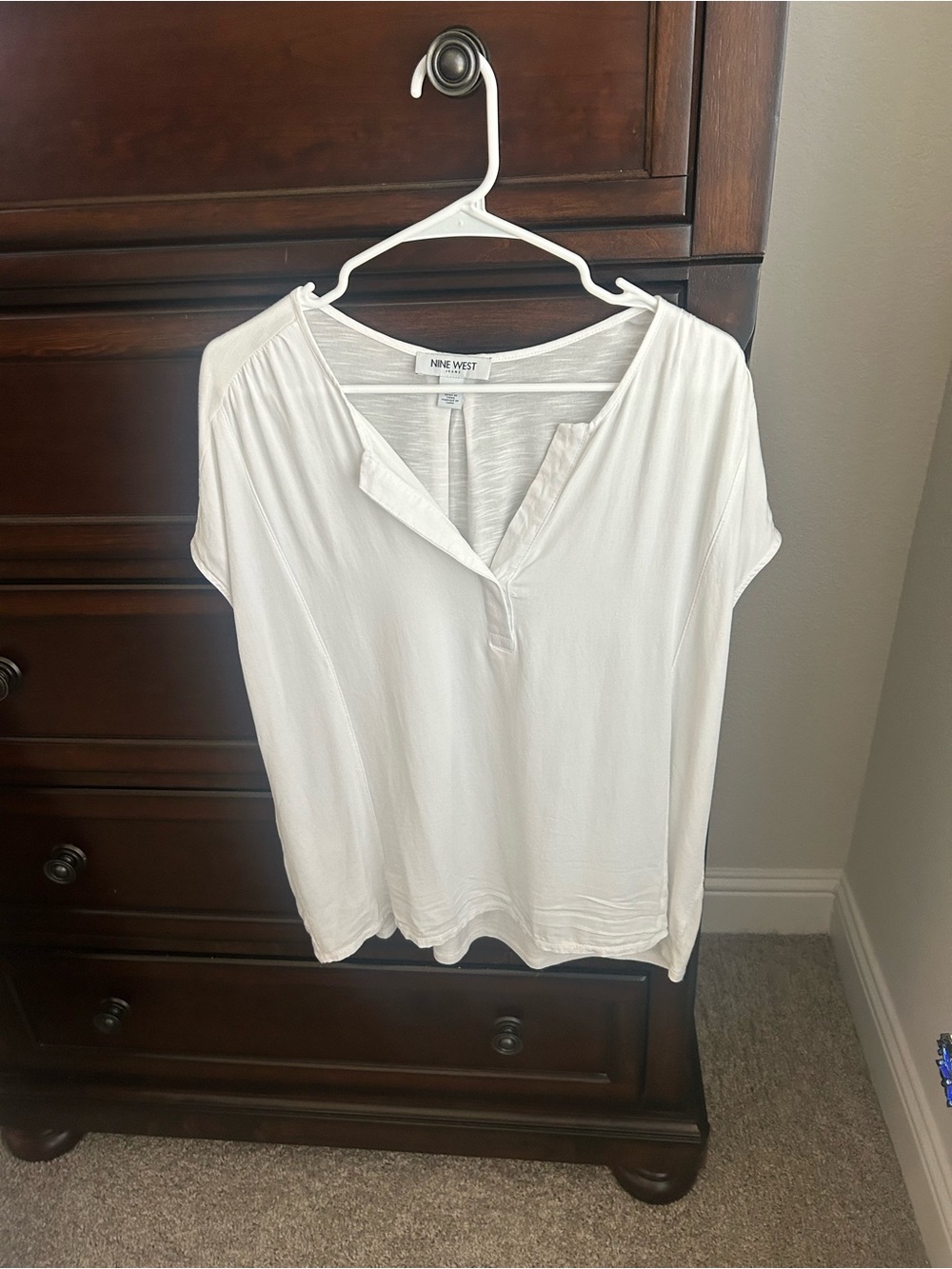 Nine West White Short-Sleeve Split-Neck Blouse